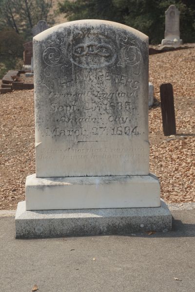 [Picture of William Peters grave]
